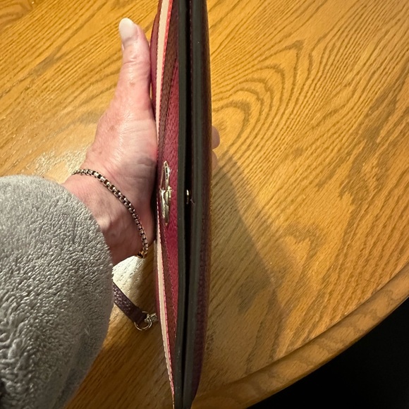 Kate Spade Chevron wristlet - Picture 6 of 13